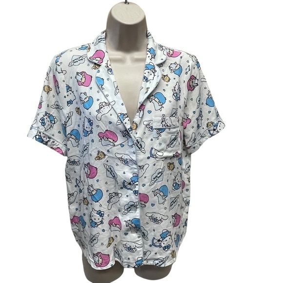 Hello Kitty Tops - Hello Kitty and friends Sanrio button up shirt women’s small pajama top